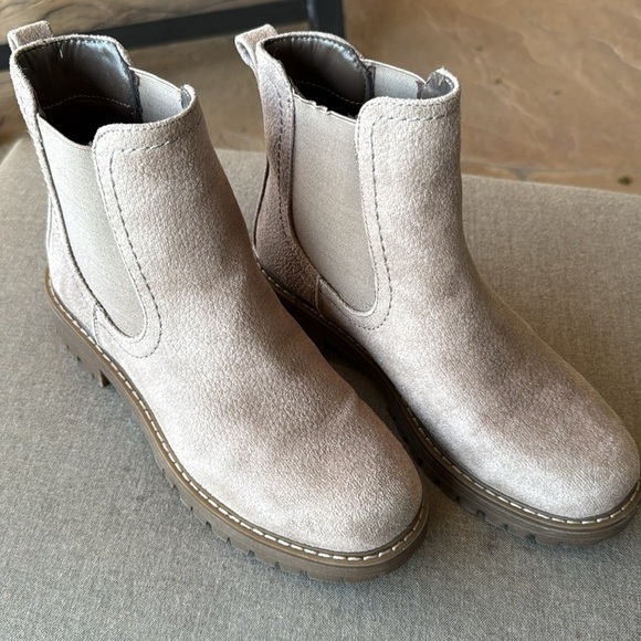 WOMEN'S CLIFFS BY WHITE MOUNTAIN MASTERY CHELSEA BOOTIES - Picture 4 of 9